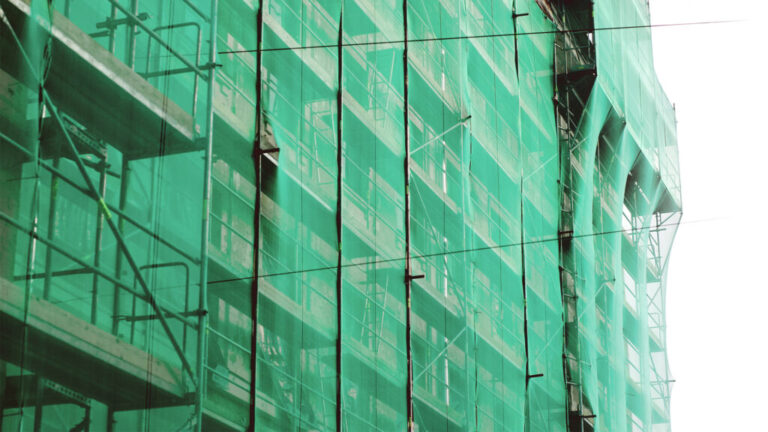 What to Look for in High-Quality scaffold mesh for Construction Sites